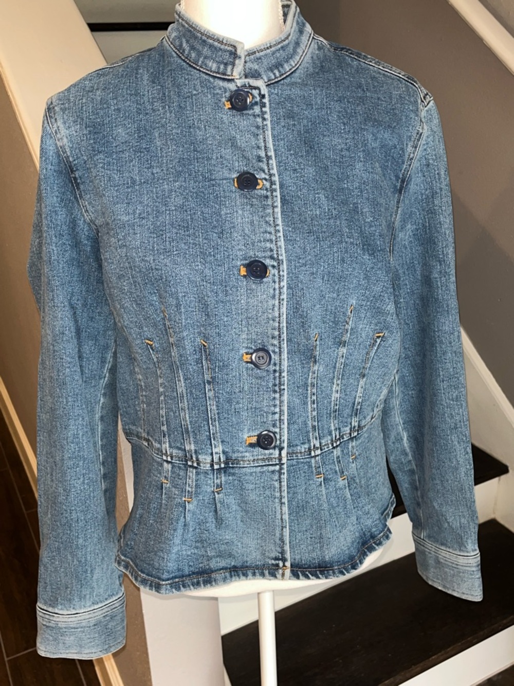 Jones New York Light Blue Denim Peplum Jacket with Mandarin Collar Sz L New